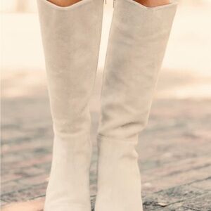 Elegant Cream Knee-High Women's Boots